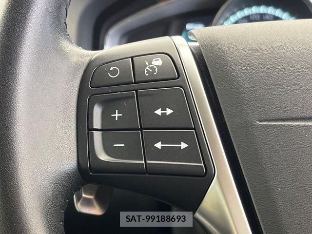 Volvo V60 2017-04 6999049-9
