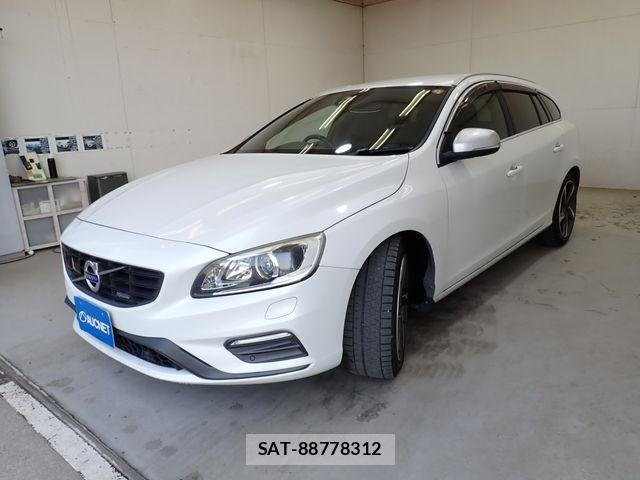 Volvo V60 2015-05 6999046-6