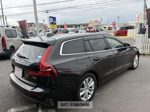 Volvo V60 2019-07 7061265-1