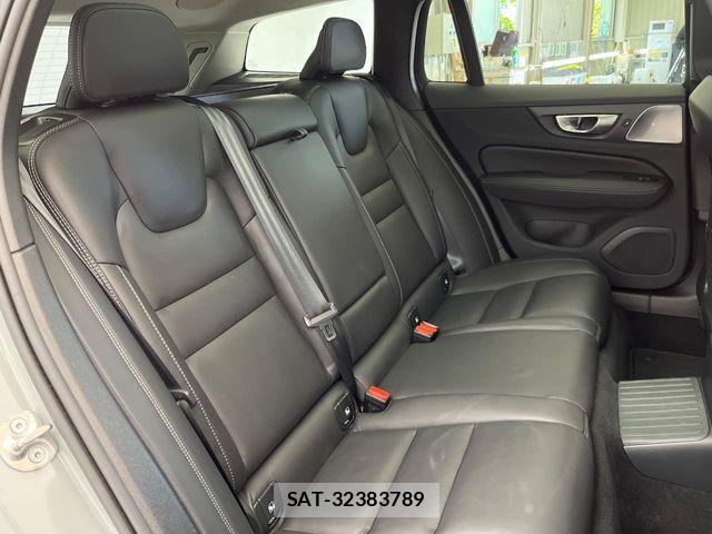 Volvo V60 2024-05 7226769-15