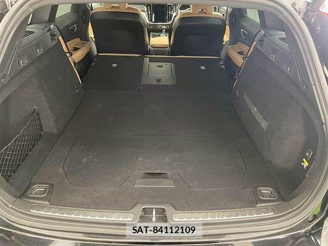 Volvo V60 2019-09 7226765-10
