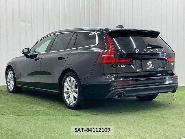 Volvo V60 2019-09 7226765-16