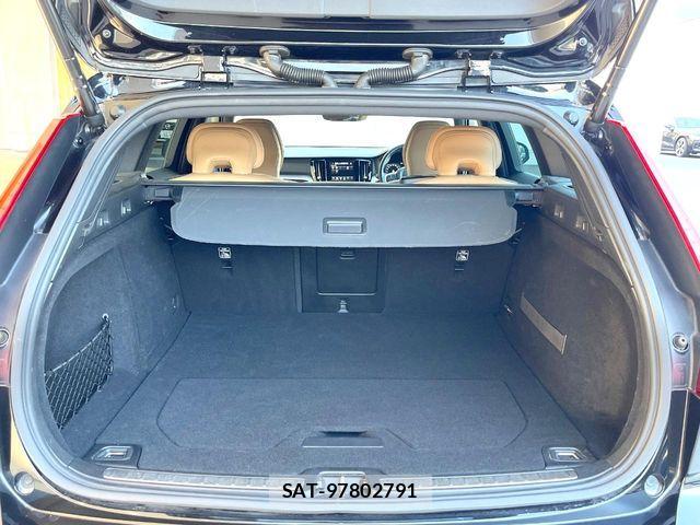 Volvo V60 2019-08 7226764-12