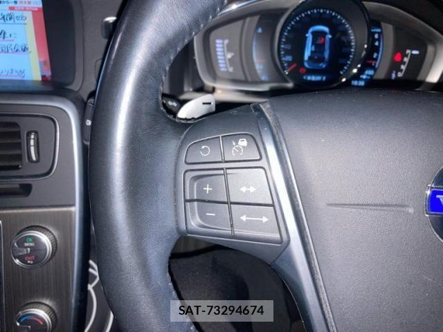 Volvo V60 2015-08 7226761-11