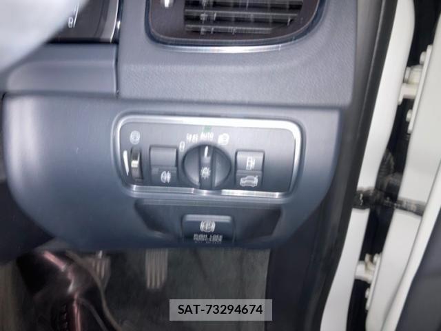 Volvo V60 2015-08 7226761-13