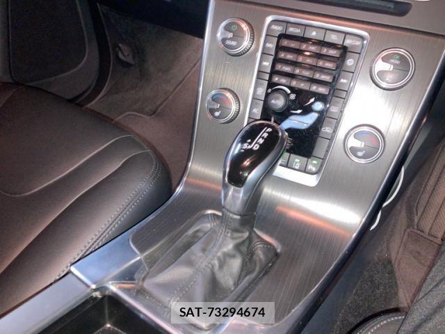 Volvo V60 2015-08 7226761-15