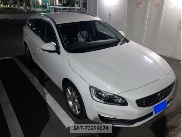 Volvo V60 2015-08 7226761-3