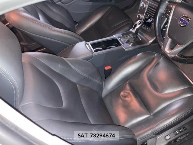 Volvo V60 2015-08 7226761-8