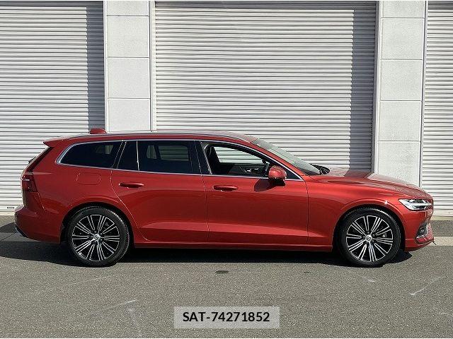 Volvo V60 2021-09 7226767-17