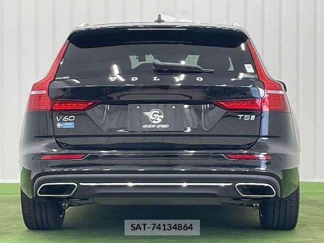 Volvo V60 2019-03 7226762-12