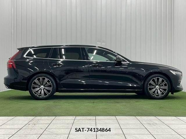 Volvo V60 2019-03 7226762-14