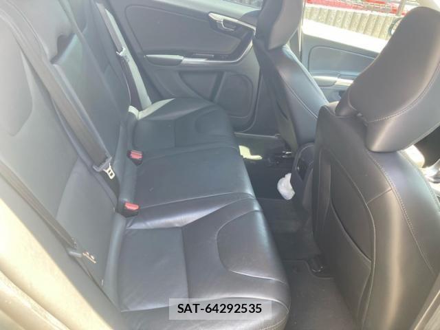 Volvo V60 2015-12 7226763-14