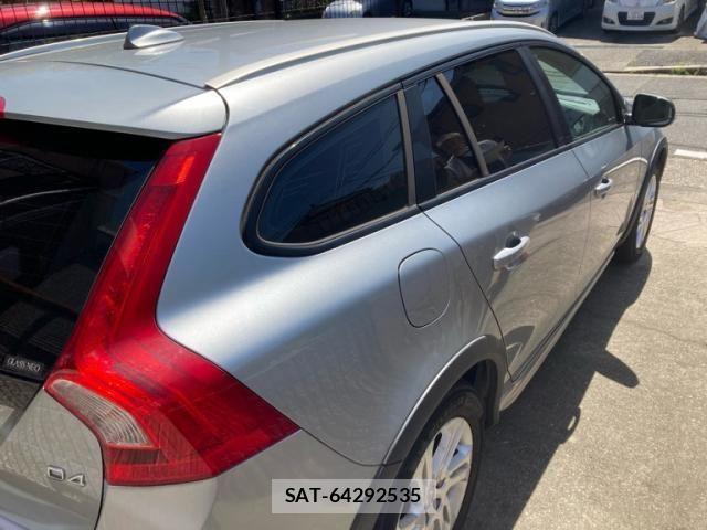Volvo V60 2015-12 7226763-4
