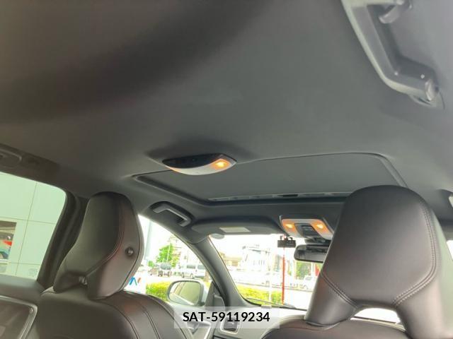 Volvo V60 2014-02 7226758-15