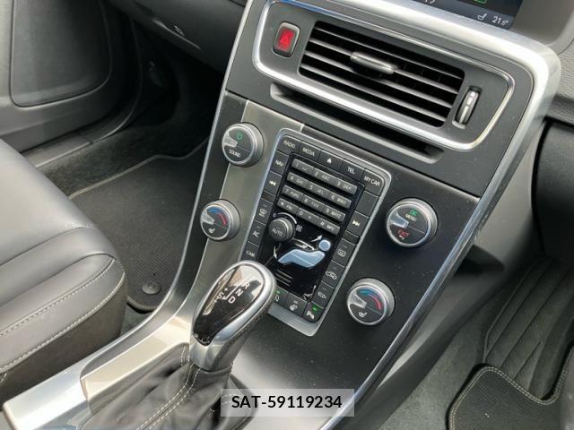 Volvo V60 2014-02 7226758-27