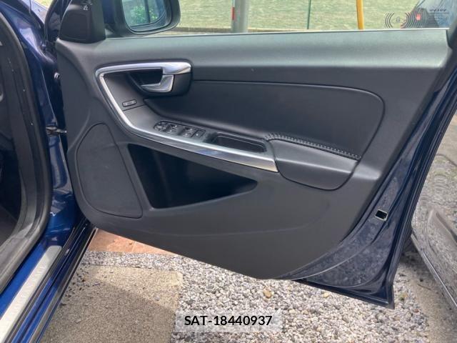 Volvo V60 2012-09 7252751-11