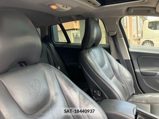 Volvo V60 2012-09 7252751-13