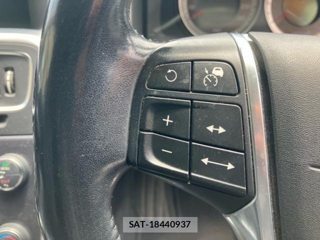 Volvo V60 2012-09 7252751-16