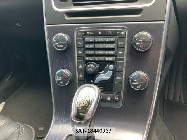 Volvo V60 2012-09 7252751-19