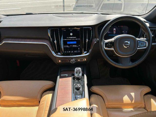 Volvo V60 2023-12 7252744-1