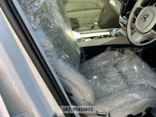 Volvo V60 2023-11 7273226-9