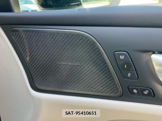 Volvo V60 2023-11 7273226-12