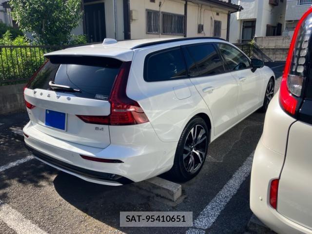 Volvo V60 2023-11 7273226-2