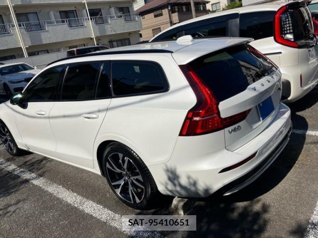 Volvo V60 2023-11 7273226-3