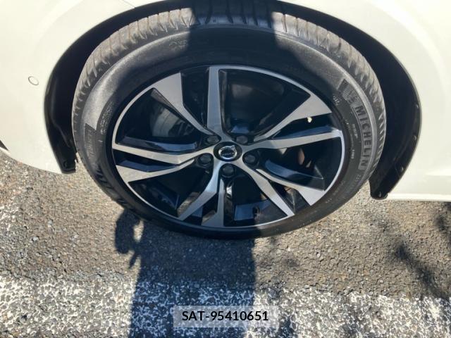 Volvo V60 2023-11 7273226-4