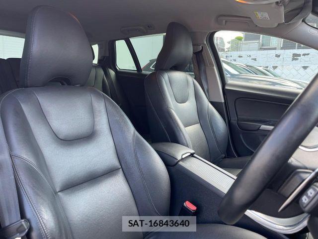 Volvo V60 2018-01 7273228-11