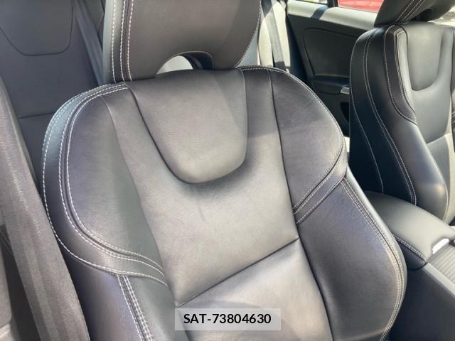 Volvo V60 2017-05 7273227-15