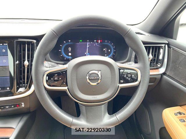 Volvo V60 2023-08 7330988-10