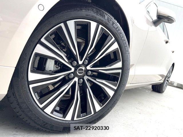 Volvo V60 2023-08 7330988-15