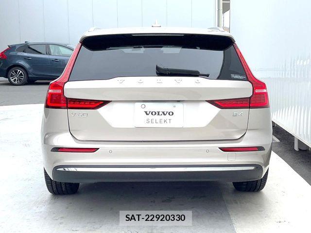Volvo V60 2023-08 7330988-18