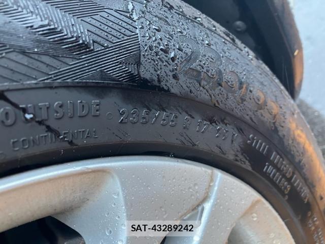 Volvo V60 2017-06 7330986-3