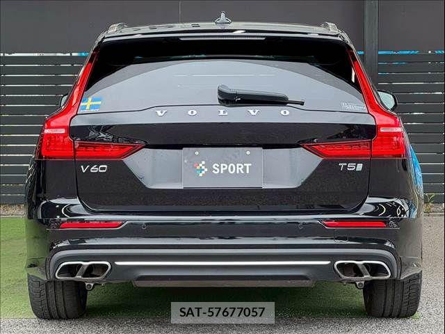 Volvo V60 2019-01 7360360-13