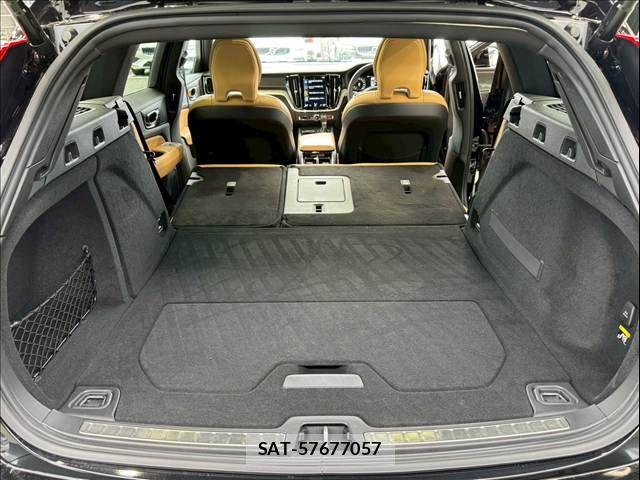 Volvo V60 2019-01 7360360-17