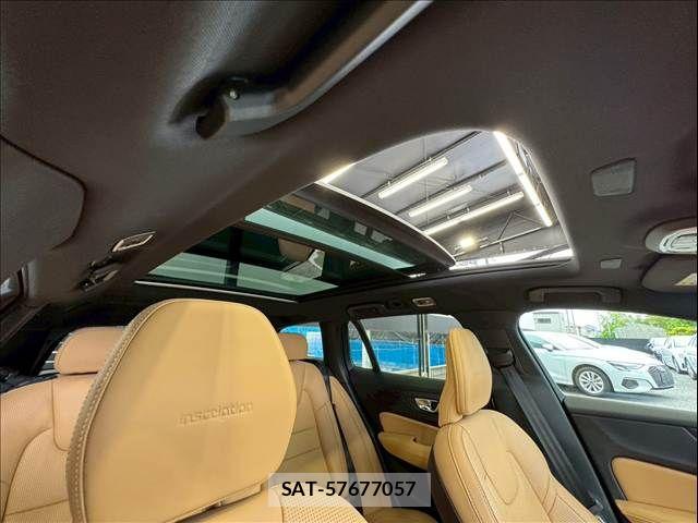 Volvo V60 2019-01 7360360-2