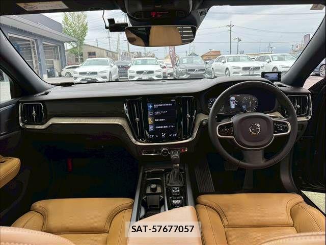 Volvo V60 2019-01 7360360-3