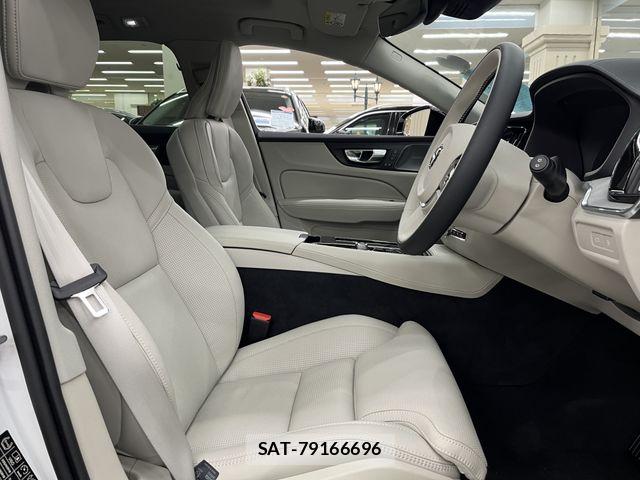 Volvo V60 2025-09 7360364-3
