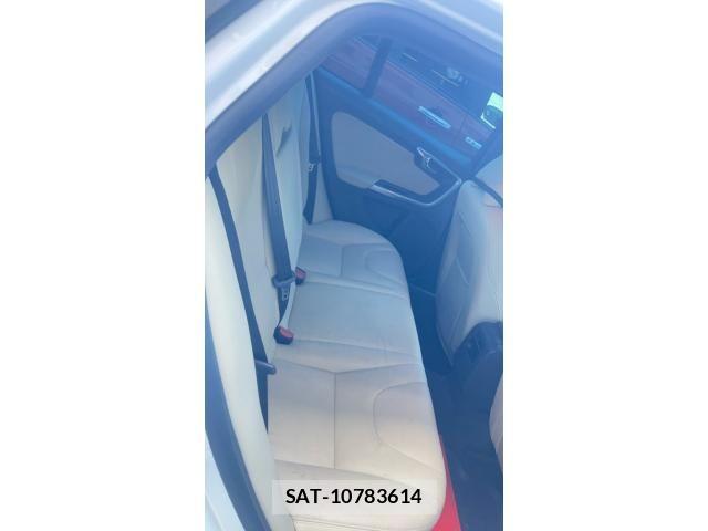 Volvo V60 2017-04 7394715-12