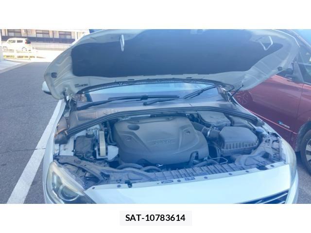 Volvo V60 2017-04 7394715-25