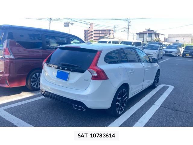 Volvo V60 2017-04 7394715-3