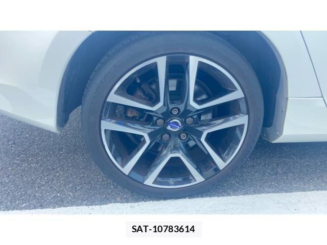 Volvo V60 2017-04 7394715-4