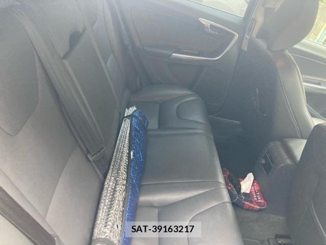 Volvo V60 2015-11 7458685-13