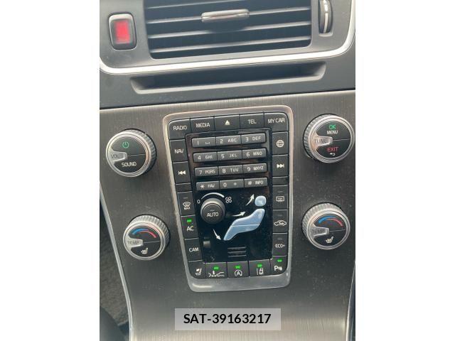 Volvo V60 2015-11 7458685-23