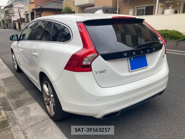 Volvo V60 2015-11 7458685-6
