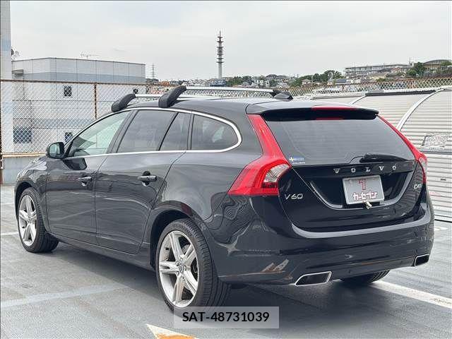 Volvo V60 2017-11 7458682-23