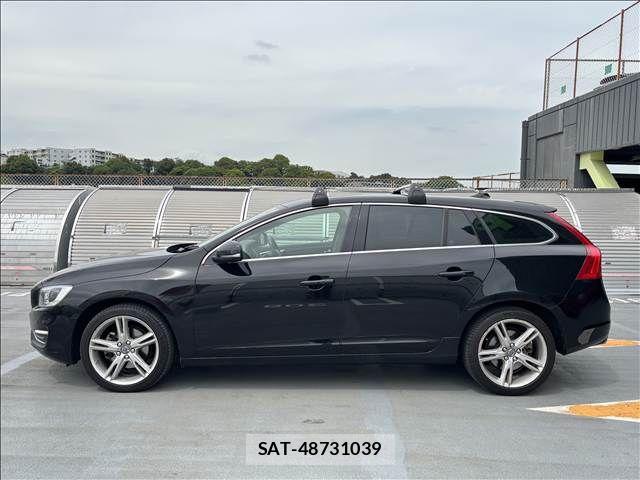 Volvo V60 2017-11 7458682-26