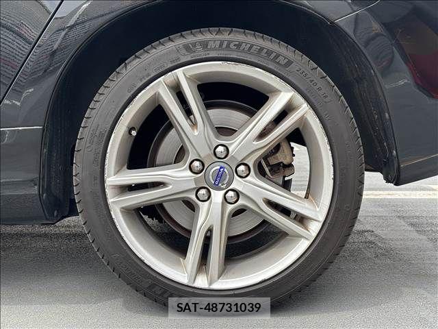 Volvo V60 2017-11 7458682-29